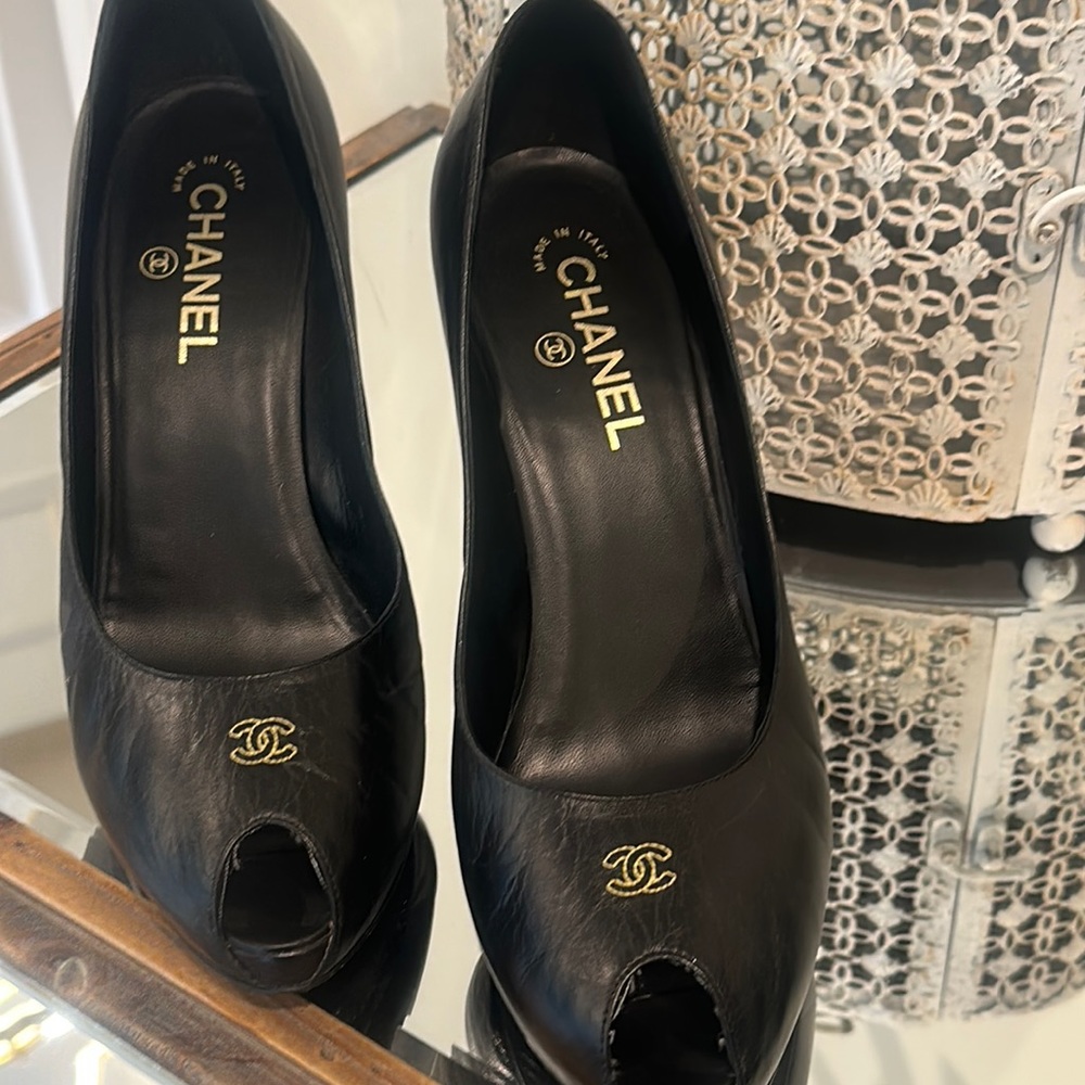 Chanel pumps